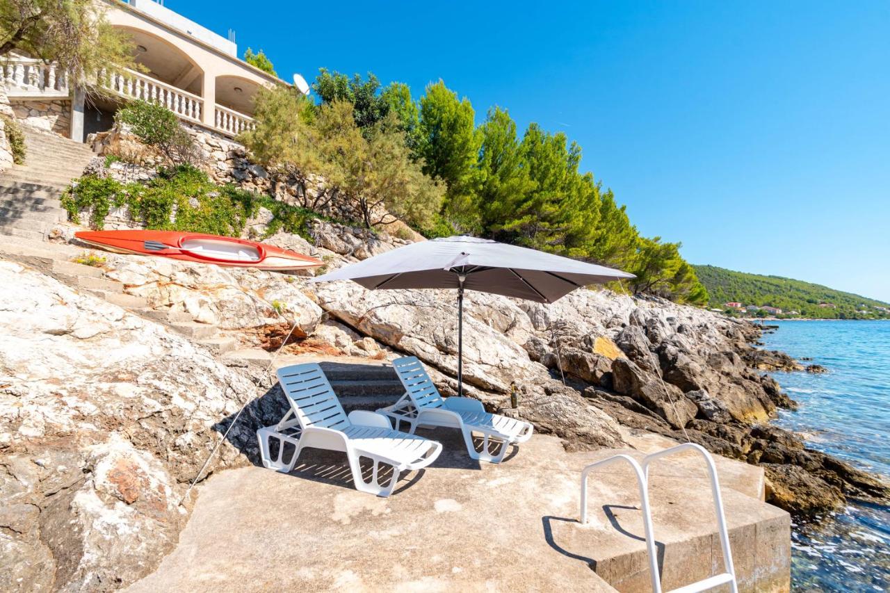 Apartments By The Sea Cove Zaglav, Korcula - 12208 プリズバ エクステリア 写真