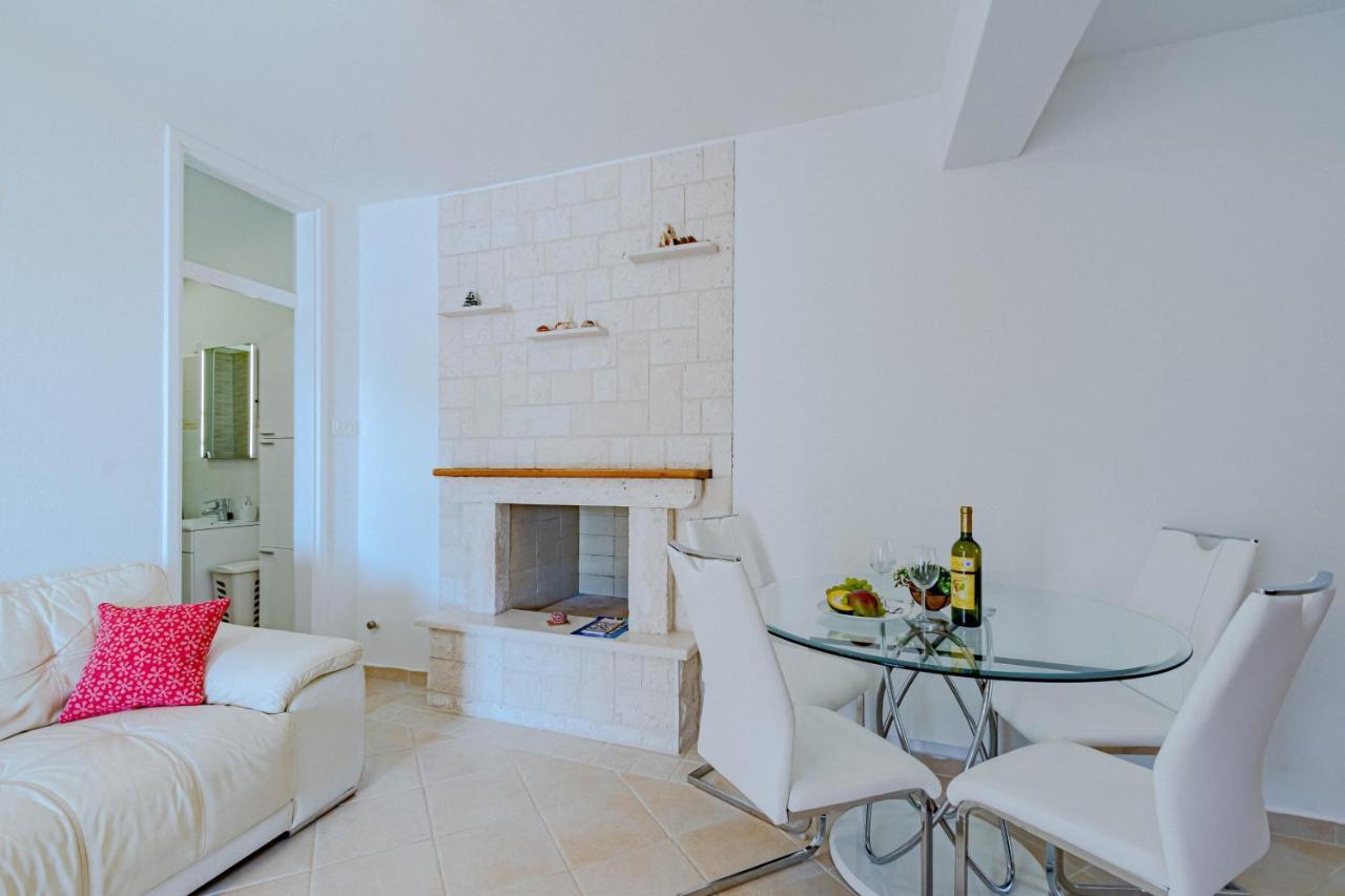 Apartments By The Sea Cove Zaglav, Korcula - 12208 プリズバ エクステリア 写真